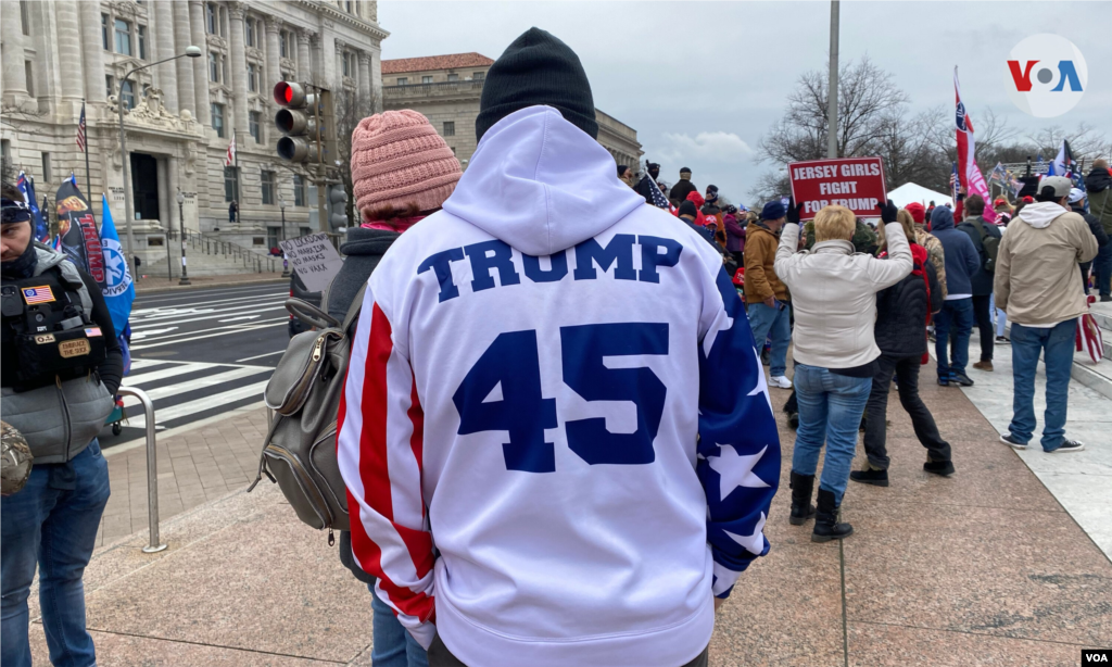 Simpatizantes apoyan al presidente Donald Trump en Washington, DC.