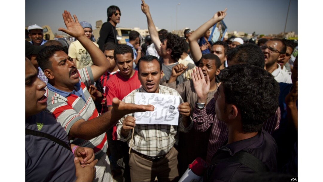 Egyptians React to Mubarak Sentencing 
