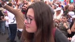 Ուրախության լաց ու ծիծաղ հրապարակում