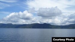 Awan menggantung di Danau Toba, Sumatera Utara. (Foto: Dok)