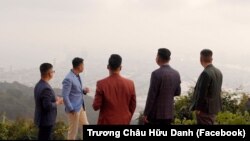 Các thành viên của nhóm Báo sạch chuyên phanh phui các vụ tham nhũng ở Việt Nam. Sau nhà báo Trương Châu Hữu Danh, ba thành viên khác của nhóm cũng đã bị bắt với cáo buộc "lợi dụng quyền tụ do dân chủ" theo điều 331 của BLHS Việt Nam.