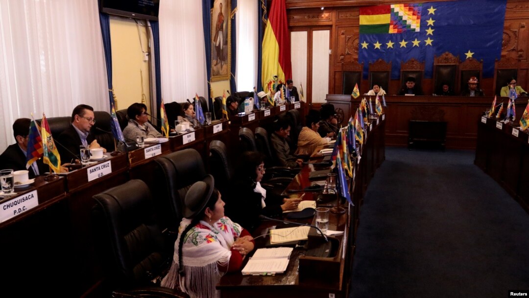 Sesi Senat Bolivia di gedung Kongres di La Paz, Bolivia, 20 November 2019.