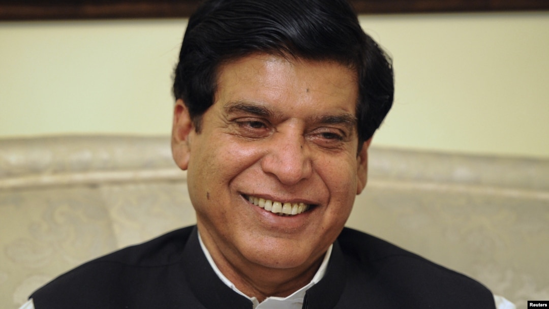 PM baru Pakistan, Raja Pervez Ashraf mendapat perintah Mahkamah Agung untuk membuka kembali kasus korupsi yang melibatkan Presiden Pakistan Asif Ali Zardari. 