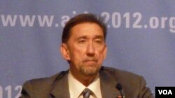 Dr. Paul De Lay, Deputy Director, UNAIDS (De Capua)