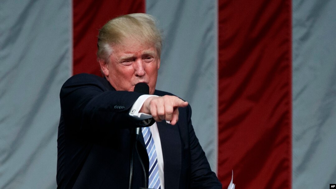 Donald Tramp na predizbornom skupu u Ferfildu u Kontektikatu. .