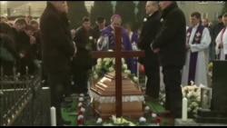 斯洛伐克被暗杀的调查记者星期六下葬