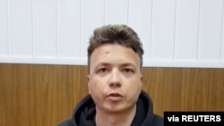 Belarusian blogger Raman Pratasevich, detained when a Ryanair plane was forced to land in Minsk, is said to be seen in a pre-trial detention facility in Minsk, Belarus May 24, 2021, in this still image taken from video. (Telegram@Zheltyeslivy/Reuters TV)