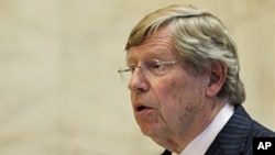 Lawyer Theodore Olson, argues against ban on homosexual marriage in a San Francisco court, 06 Dec 2010