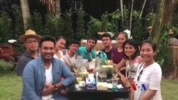 ရန်ကုန်မှာ သူငယ်ချင်းတွေနဲ့ မုန့်စားတယ်