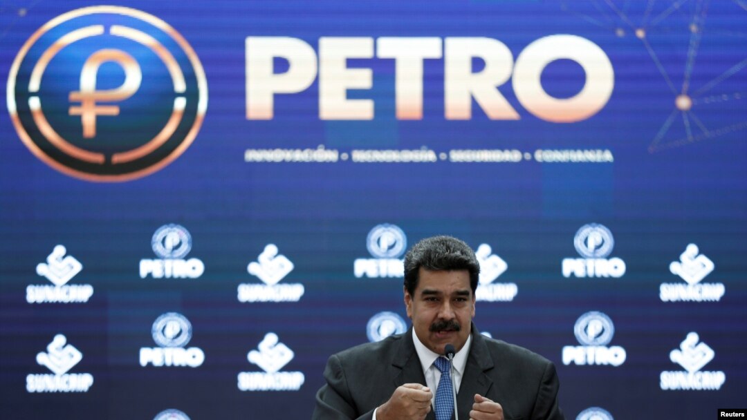 Presiden Venezuela Nicolás Maduro berbicara dalam acara peluncuran mata uang kripto Petro yang dibuat oleh pemerintah Venezuela, di Caracas, Venezuela, 1 Oktober 2018.