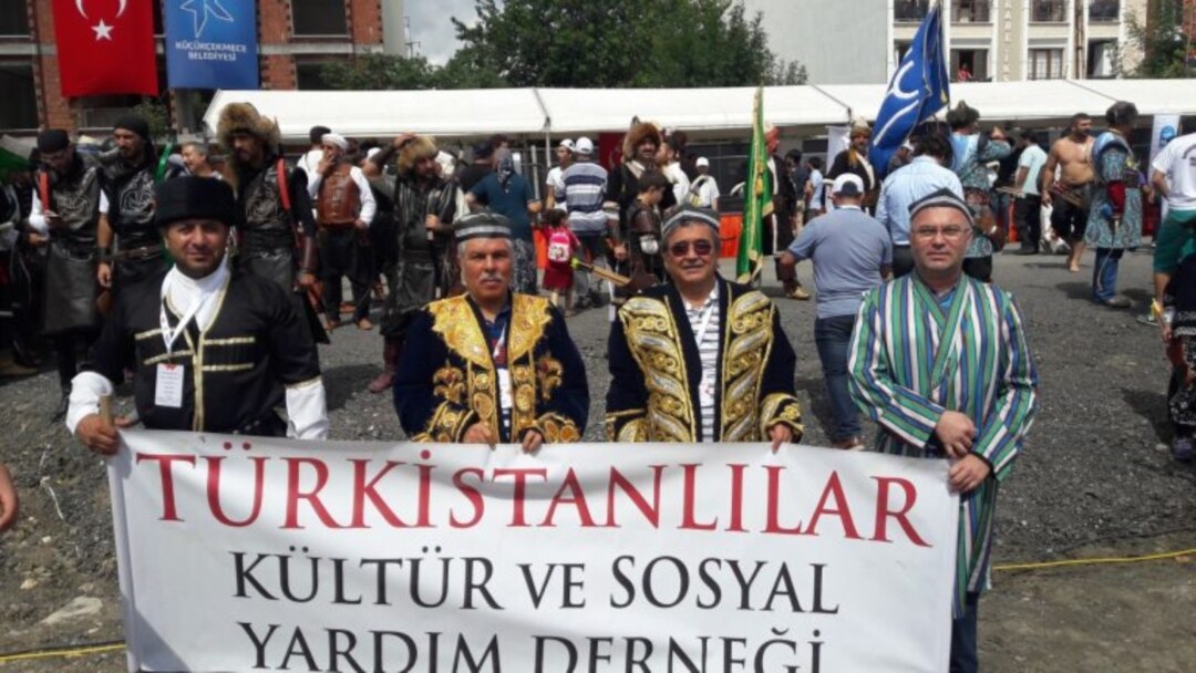 Turkiyadagi turkistonliklar jamiyati