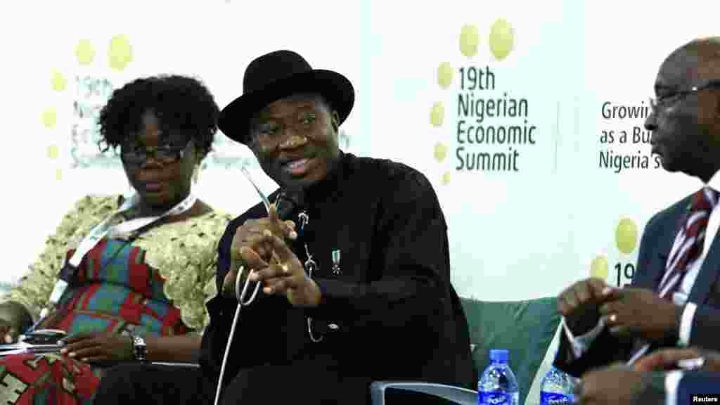 Shugaba Goodluck Jonathan ya halarci Taron Koli Na Tattalin Arzikin Najeriya (NESG) a Abuja ranar 3 ga watan Satumba.