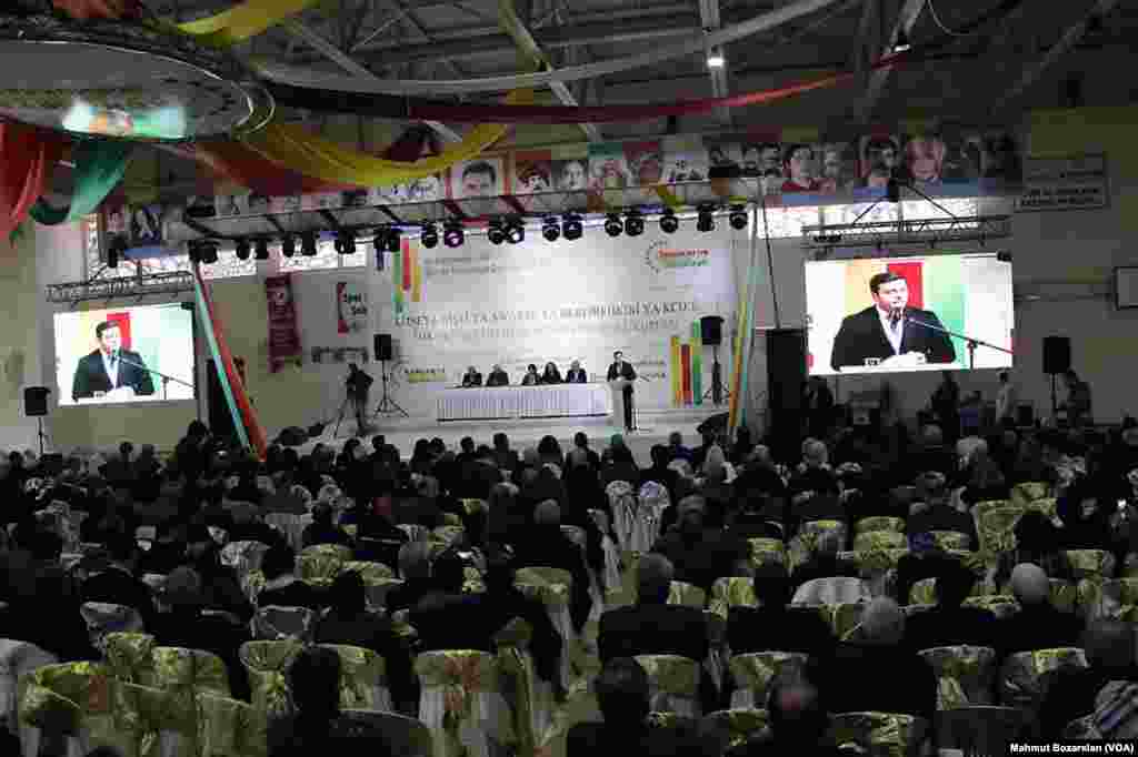 Demokratik Toplum Kongresi toplantısı, Diyarbakir 26 Aralık, 2015