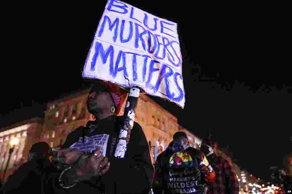 Memphis y otras ciudades de EEUU se han estado preparando para posibles protestas después de que la policía anunciara que publicaría el video de la golpiza. La familia de Nichols ha pedido que las protestas sean pacíficas.