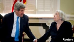 U.S. Secretary of State John Kerry speaks with Moscow Helsinki Group founding member and chairwoman Lyudmila Alekseyeva, U.S. ambassador's residence, Moscow, May 8, 2013.