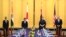 左起：印度外長蘇杰生，日本外相茂木敏充，澳大利亞外長佩恩和美國國務卿蓬佩奧在東京舉行四方會談。 （2020年10月6日）
