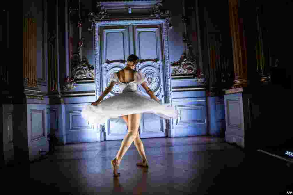 A dancer of the Paris Opera Ballet performs during the dancing show &quot;Degas Danse&quot; on the sidelines of the exhibition &quot;Degas at the Opera&quot; at the Orsay museum in Paris, France, Oct. 9, 2019.