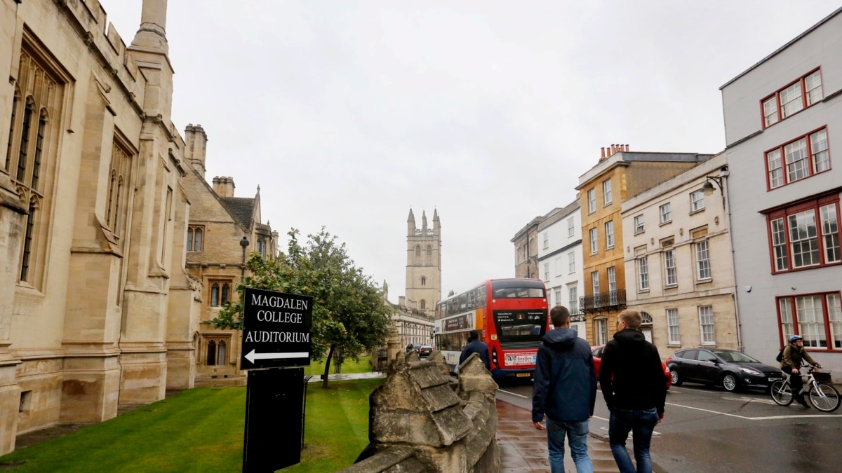 英国监管机构警告大专过度依赖中国学生 分析指难以限制 需审查从事重要科技研究者