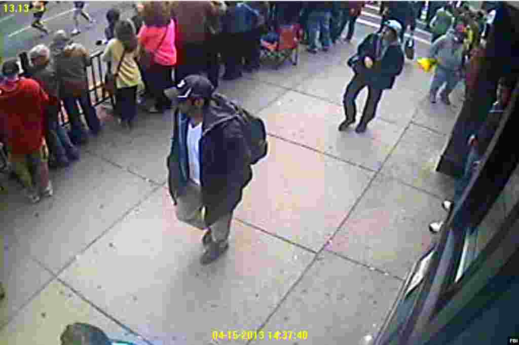 Pictures of two suspects in Boston Marathon bombings (FBI photo)