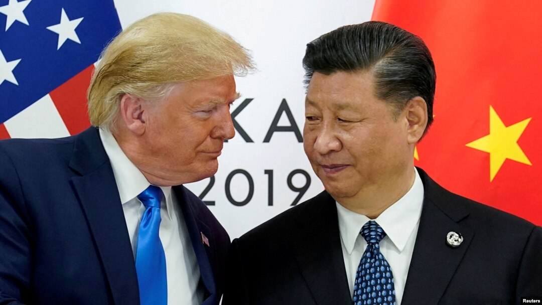 Foto Achiv: Prezidan Donald Trump rankontre Prezidan Lachin Xi Jinping nan komansman yon rankont bilateral nan some G20 an nan Osaka, Japon, 29 Jyen 2019.