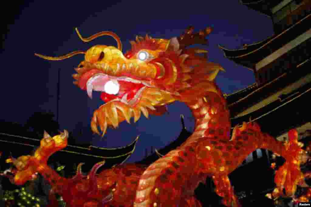 A dragon lantern is seen at Yuyuan Garden in downtown Shanghai January 17, 2012.