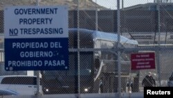 Una instalación fronteriza permanece cerrada en San Ysidro, en el estado de California en febrero de 2021.