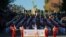 ARCHIVO. La banda musical de la universidad de la ciudad de Pasadena, California, marcha durante el más reciente Desfile de las Rosas el 1 de enero de 2020. El desfile de 2021 ha sido cancelado por la pandemia de Covid.