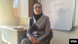 بتول امینی ده‌یادگاری، معلم زندانی در ایران