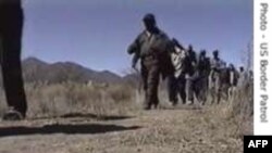 Hàng ngàn người biểu tình phản đối chính sách di dân ở Arizona
