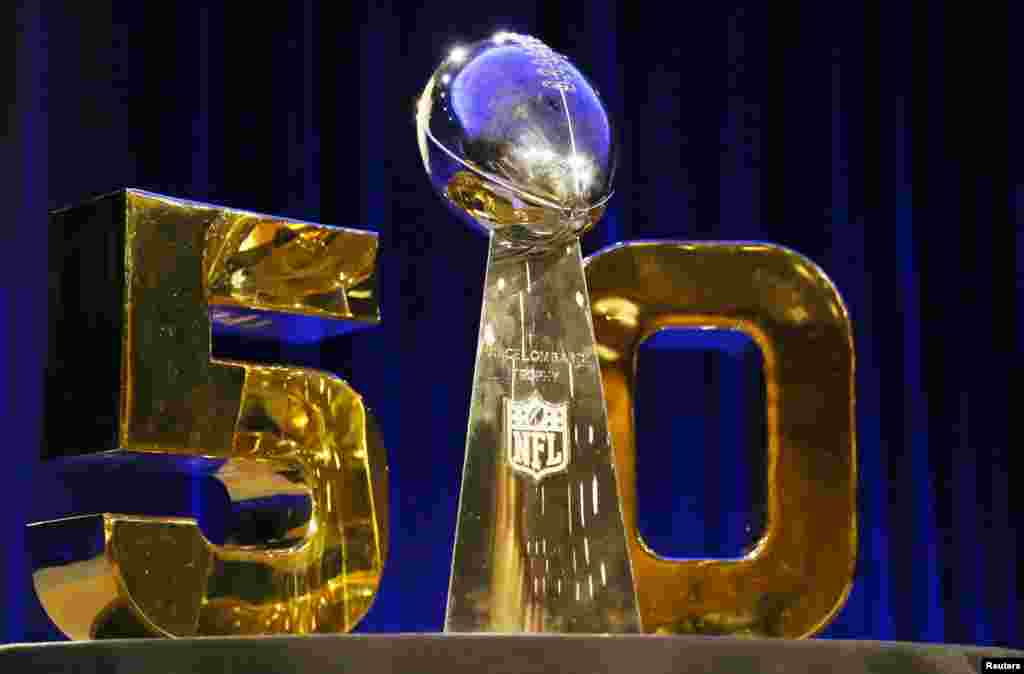 The Vince Lombardi Trophy is displayed prior to a press conference at Moscone Center in advance of Super Bowl 50, Santa Clara, California. (Matthew Emmons-USA TODAY Sports)