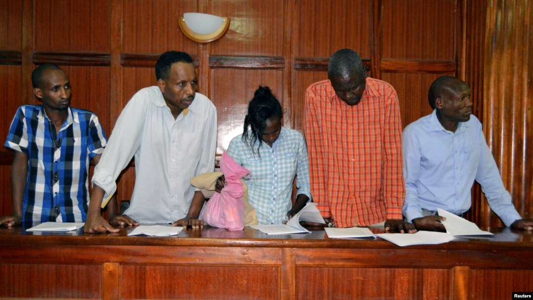 Lima orang dari 11 tersangka yang ditangkap terkait serangan bom terhadap Komplek hotel diNairobi, Kenya. 