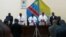 Les évêques catholiques disent une prière au lancement du dialogue politique, à Kinshasa, RDC, 8 décembre 2016. (VOA/Top Congo)