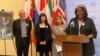 Линда Томас-Гринфилд выступает перед Советом Безопасности ООН, рядом стоят отец Эвана Гершковича Михаил Гершкович, сестра Даниэль Гершкович и мать Элла Милман, в Нью-Йорке, США, 13 сентября 2023 года.