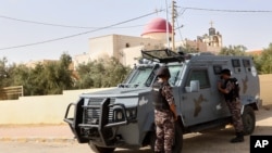 Hêzên ewlekarîya Urdunê li nêzîk Dêra St. George, li gundê Hemûde  yê parêzgeha kerk