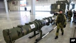 Tên lửa hành trình địa đối địa 9M729 của Nga được trưng bày bên ngoài Moscow vào ngày 23/1/2019. Mỹ tuyên bố tên lửa vi phạm Hiệp ước INF.
