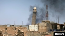 Le minaret de Al-Hadba à la Grande Mosquée à Mossoul, en Irak, le 1er juin 2017.