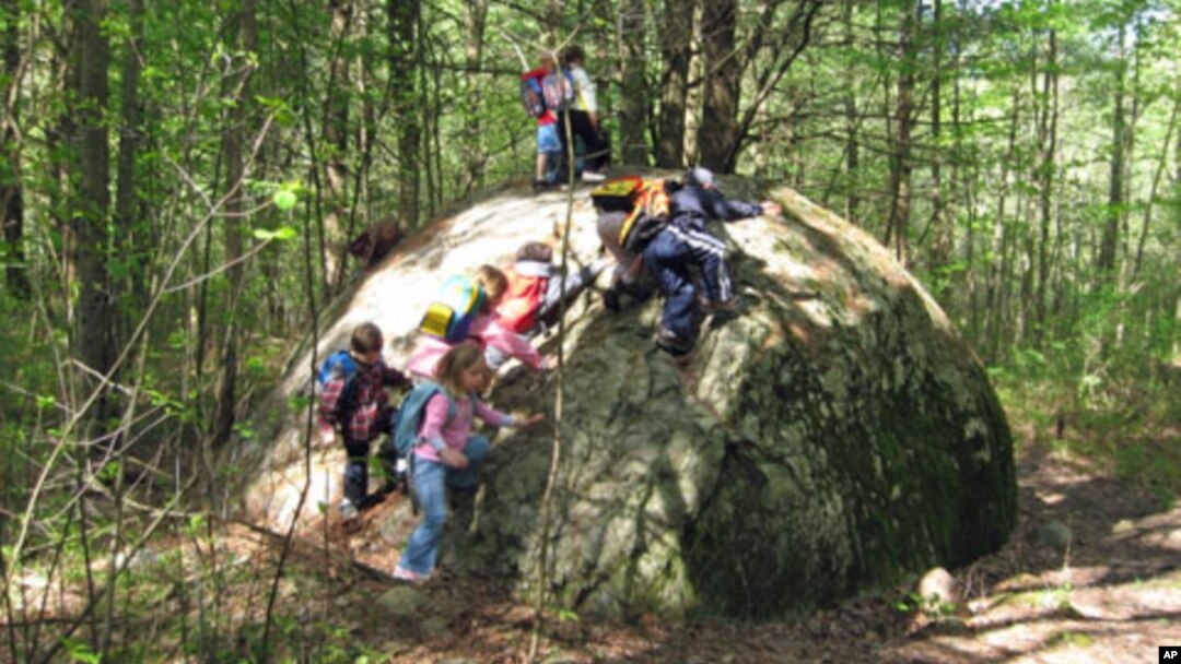 Kegiatan luar kelas untuk anak-anak pra-sekolah di Calvary Preschool, Pittsford, negara bagian Vermont. (Foto: Dok)
