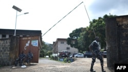 Les forces de l'ordre sont sur le qui-vive depuis les affrontements de dimanche à Freetown.