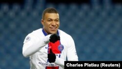 Kylian Mbappe célèbre son but contre Montpellier, France, le 5 décembre 2020.