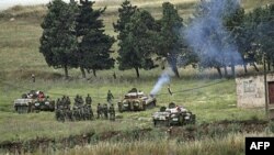 Sirijski vojnici u selu Arida, blizu granice sa Libanom