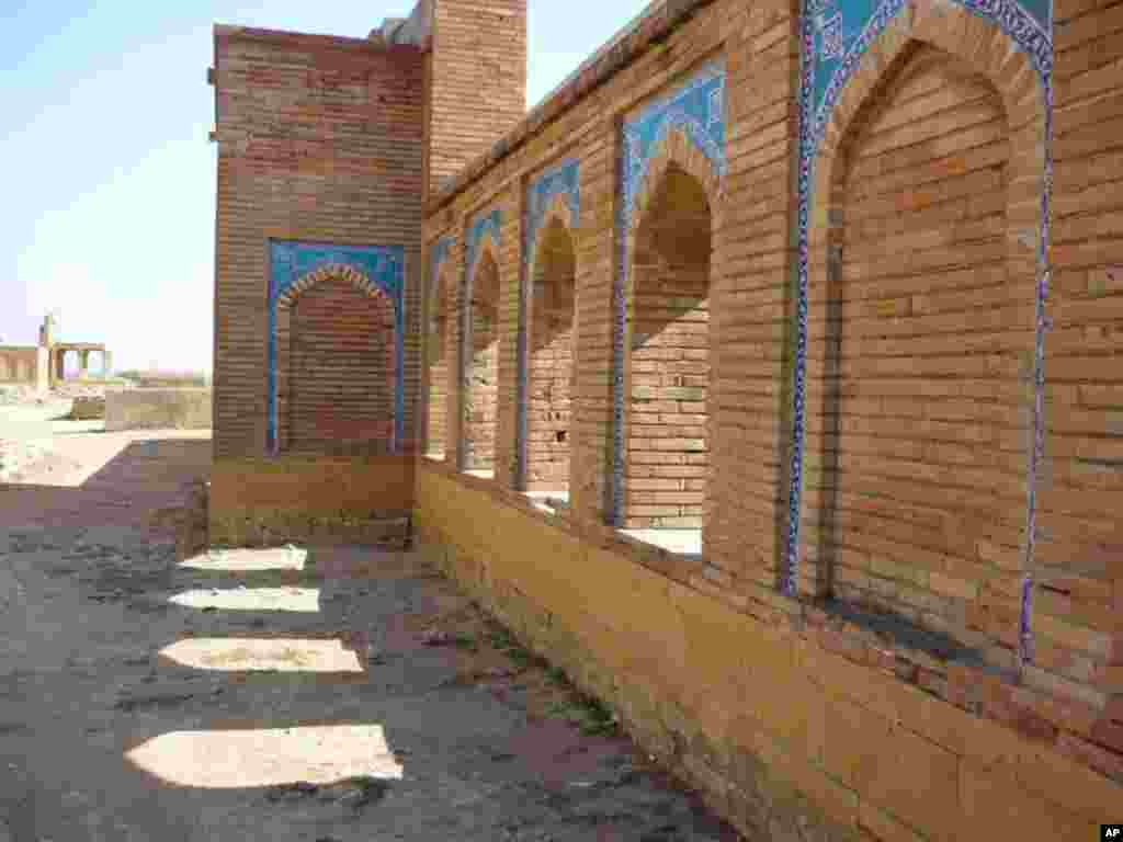 مکلی : تاریخی قبرستان کی تباہی