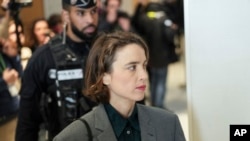 French histrion  Adele Haenel arrives astatine  the courthouse successful  Paris, Feb. 3, 2025, for the proceedings  of filmmaker Christophe Ruggia.