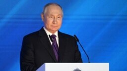 Presiden Rusia Vladimir Putin menyampaikan pidato pada pembukaan Konferensi Parlemen Internasional "Rusia - Amerika Latin" di Moskow pada 29 September 2023. (Foto: AFP)