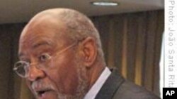 Les attentats-suicide de Kampala interpellent la communauté internationale, a déclaré le secrétaire d’Etat-adjoint Johnnie Carson