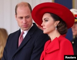 Pangeran William, Pangeran Wales dan Catherine, Putri Wales menghadiri upacara penyambutan Presiden dan Ibu Negara Republik Korea di Parade Pengawal Kuda di London, Inggris, 21 November 2023. (Foto: via Reuters)