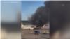 Un avión de la compañía American Airlines se incendió en el aeropuerto de Denver, Colorado, el 13 de marzo de 2025. Foto de X: @steve_schilsky