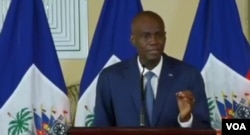 Haitian Président Jovenel Moïse welcomes new members of electoral council, Sept. 22, 2020. (Yves Manuel/VOA Creole)