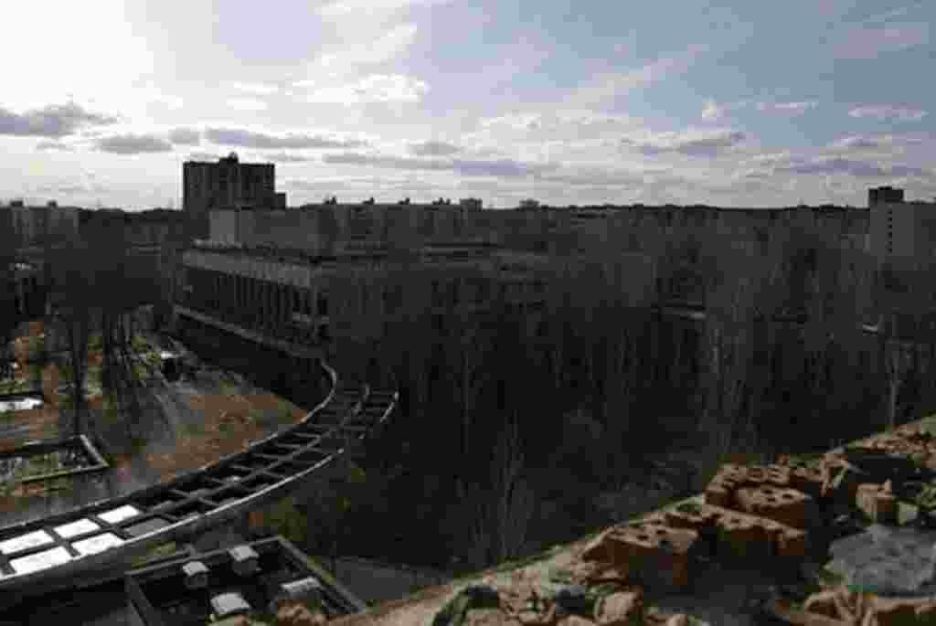 Vista desde el noveno piso de un hotel abandonado en la ciudad de Pripyat.