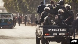 La police malienne lors d'une manifestation à Bamako, le 10 janvier 2018.