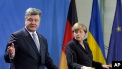 Спільна прес-конференція Петра Порошенка і Анґели Меркель у Берліні